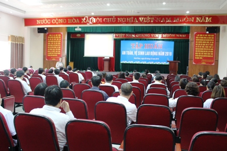 TẬP HUẤN AN TOÀN, VỆ SINH LAO ĐỘNG NĂM 2019